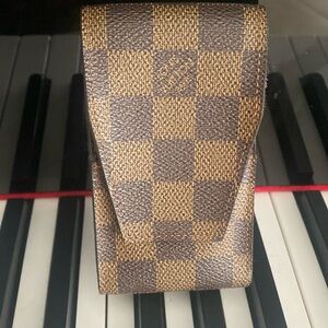 EUC Louis Vuitton Damier Ebene Case